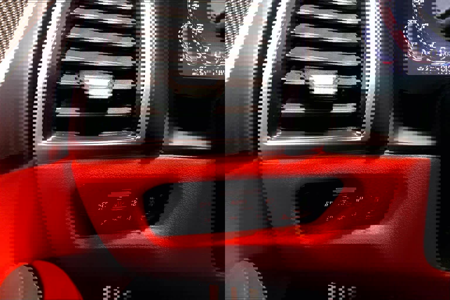 Used 2022 BMW M850i xDrive Convertible image 33