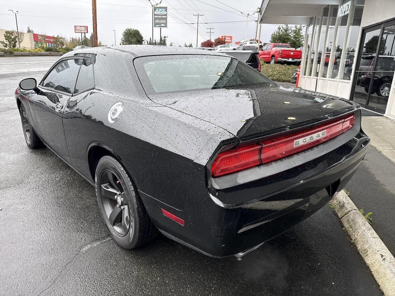 Used 2013 Dodge Challenger SXT w/ Sound Group RWD image 4