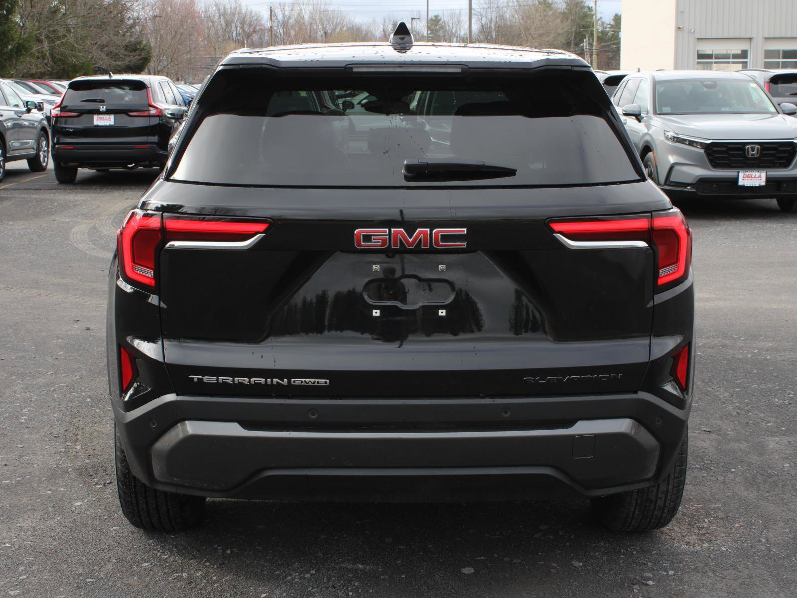 Used 2026 GMC Terrain Elevation image 6