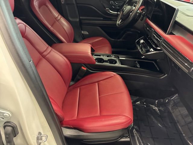 Used 2023 Lincoln Corsair Reserve w/ Rear Removable Package Tray image 23