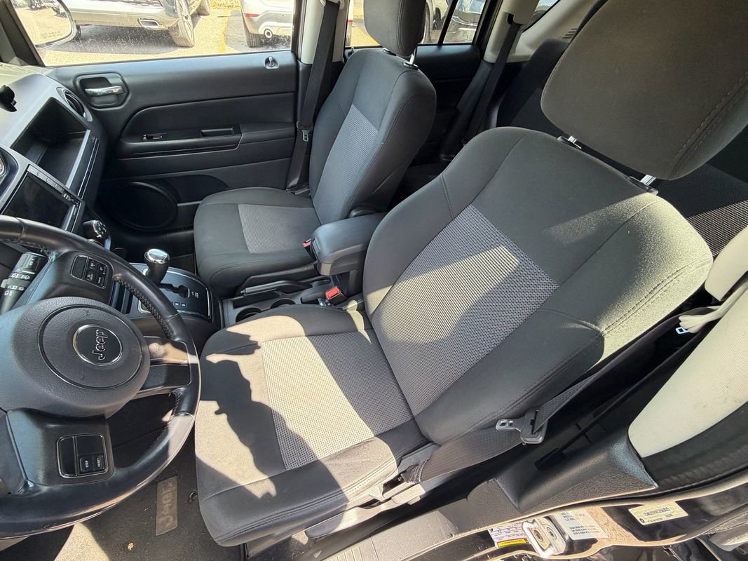 Used 2012 Jeep Compass Latitude AWD/4WD image 19