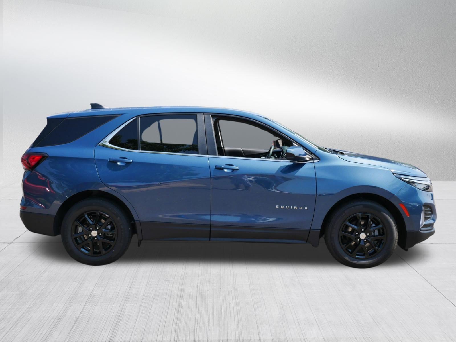 Used 2024 Chevrolet Equinox LT FWD image 8