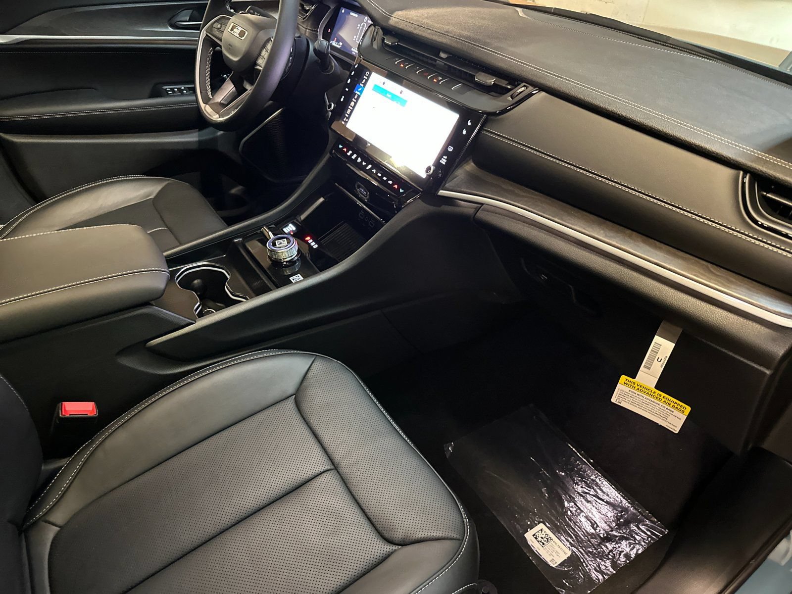 New 2026 Jeep Grand Cherokee L Limited AWD/4WD image 16