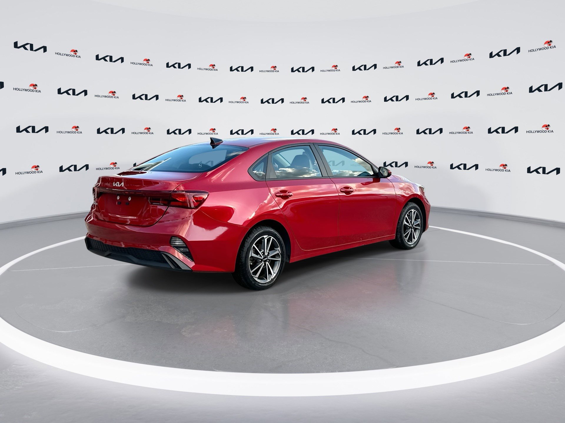 Used 2023 Kia Forte LXS image 8