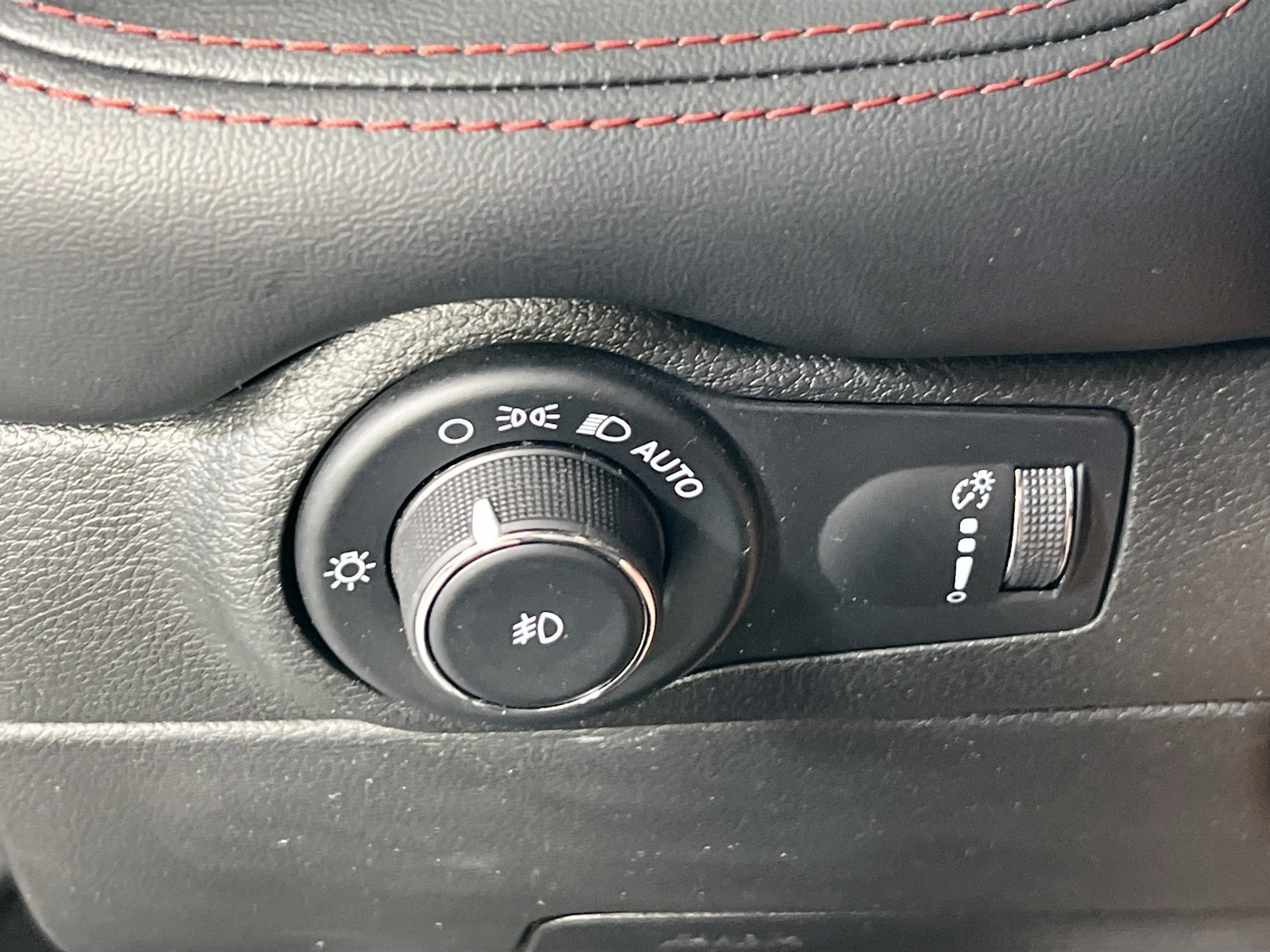 Used 2023 Dodge Durango R/T AWD/4WD image 10