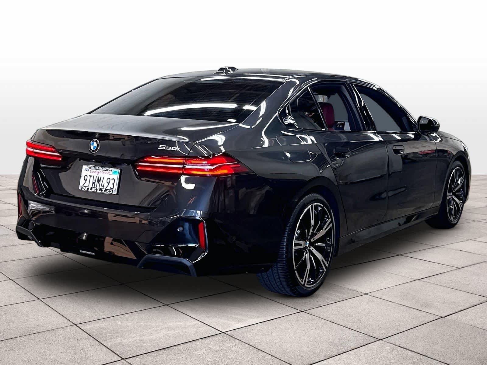 Used 2026 BMW 530i w/ M Sport Package RWD image 16