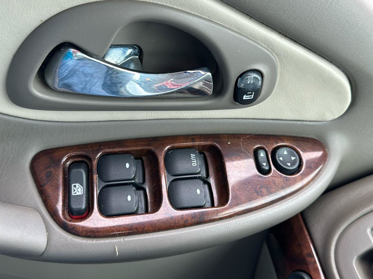 Used 2004 Chevrolet Malibu LT w/ Preferred Equipment Group FWD image 13
