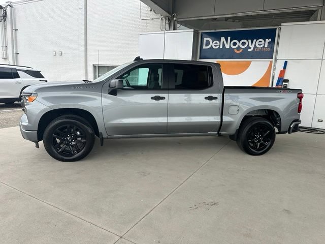 Used 2023 Chevrolet Silverado 1500 Custom AWD/4WD image 14