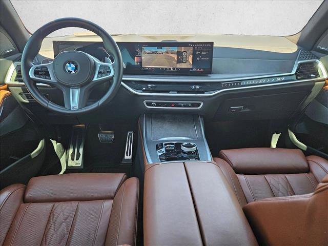 Used 2024 BMW X7 xDrive40i w/ Executive Package image 19