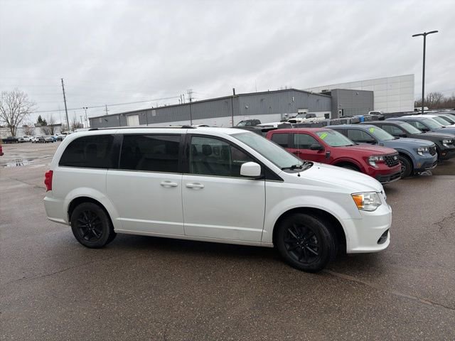 Used 2019 Dodge Grand Caravan SXT image 5