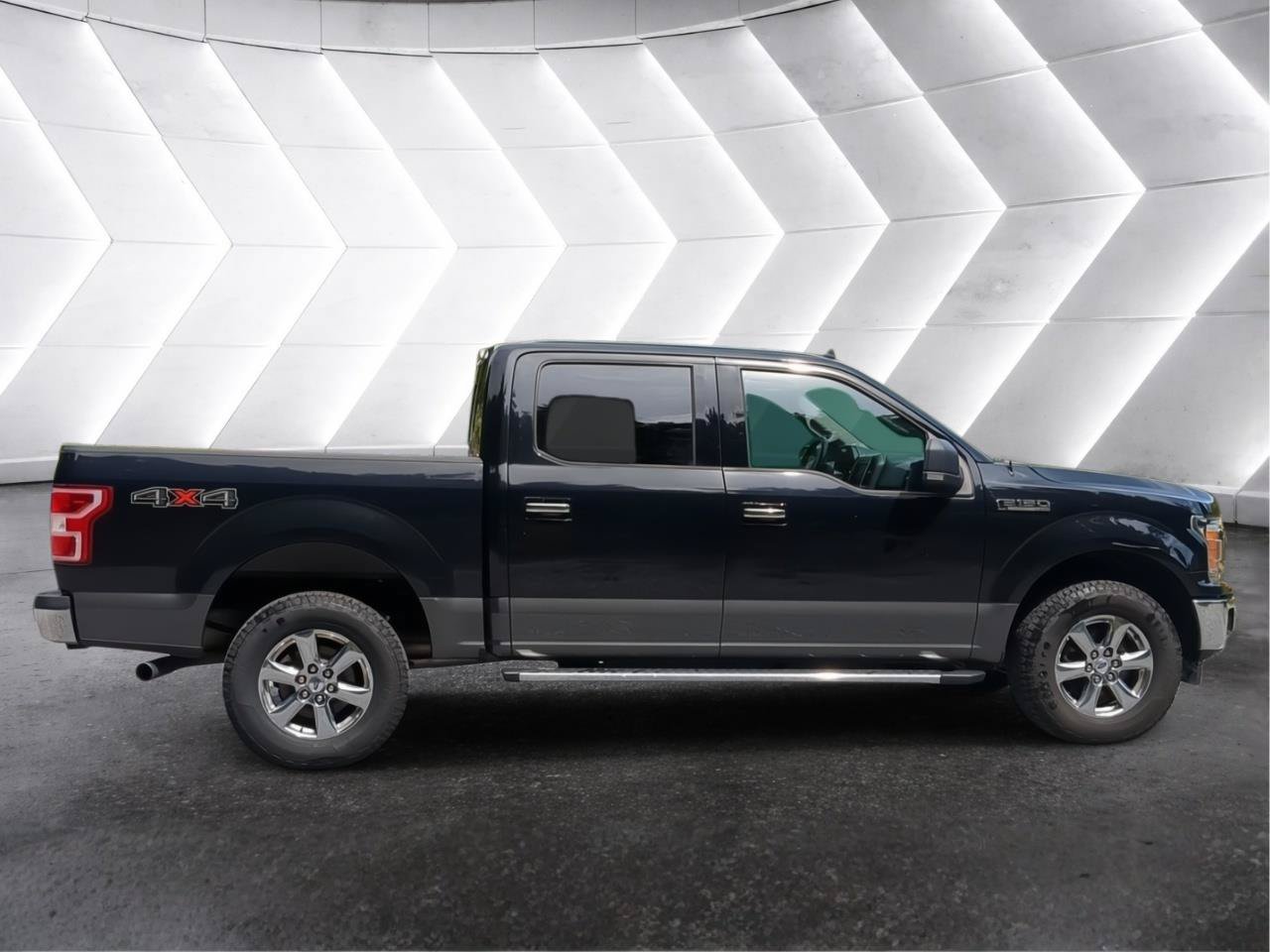 Used 2019 Ford F150 XLT w/ Equipment Group 302A Luxury AWD/4WD image 2