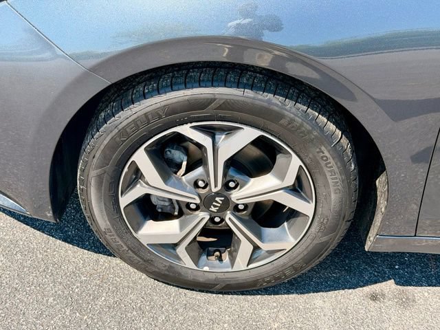 Used 2021 Kia Forte LXS FWD image 32