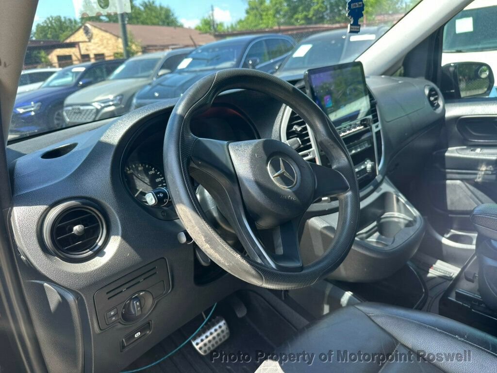 Used 2016 Mercedes-Benz Metris Passenger image 10