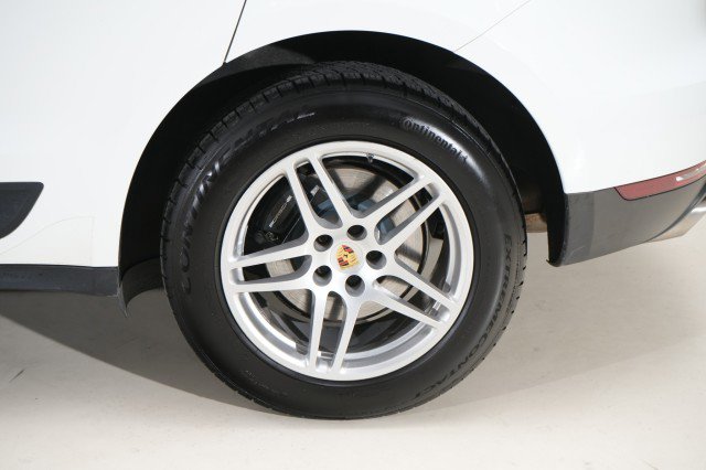 Used 2020 Porsche Macan image 28