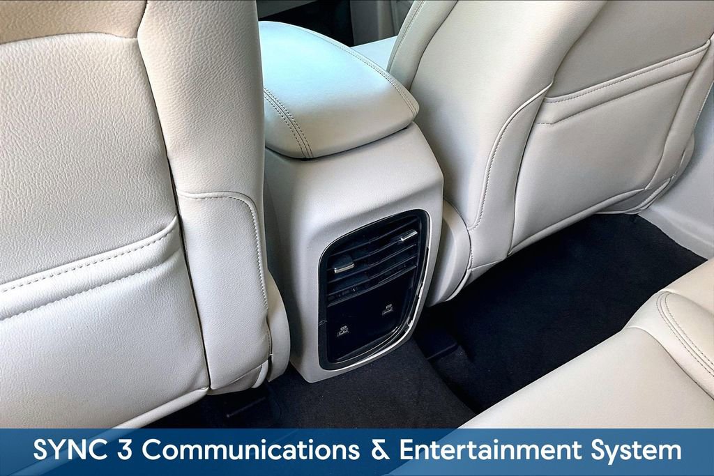 Used 2019 Lincoln MKC Premiere FWD image 11