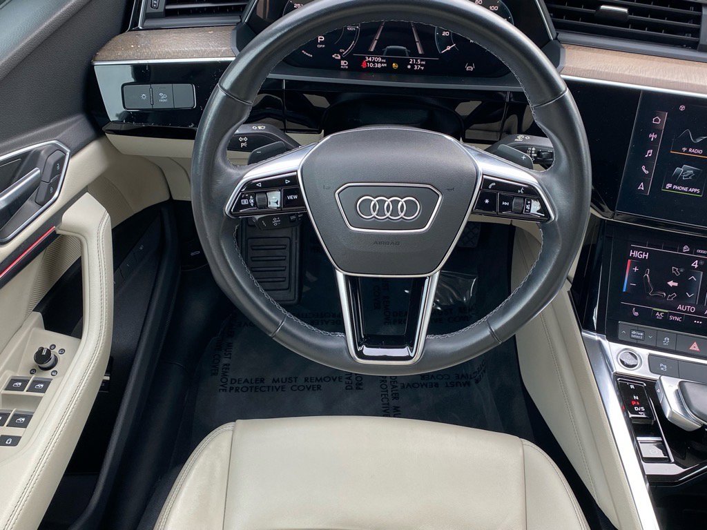 Used 2022 Audi e-tron Premium w/ Convenience Plus Package image 7