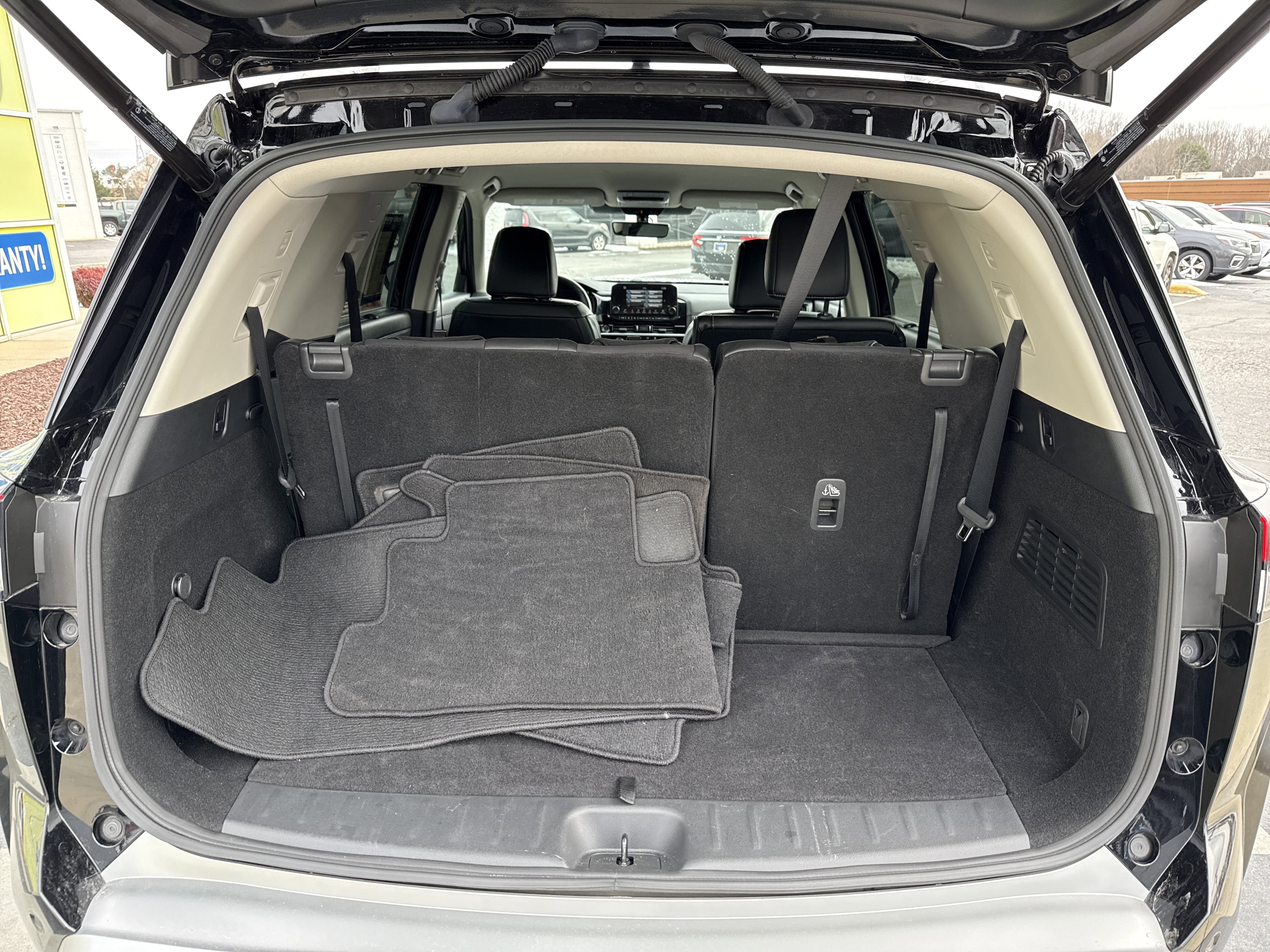 Used 2024 Nissan Pathfinder SL image 32