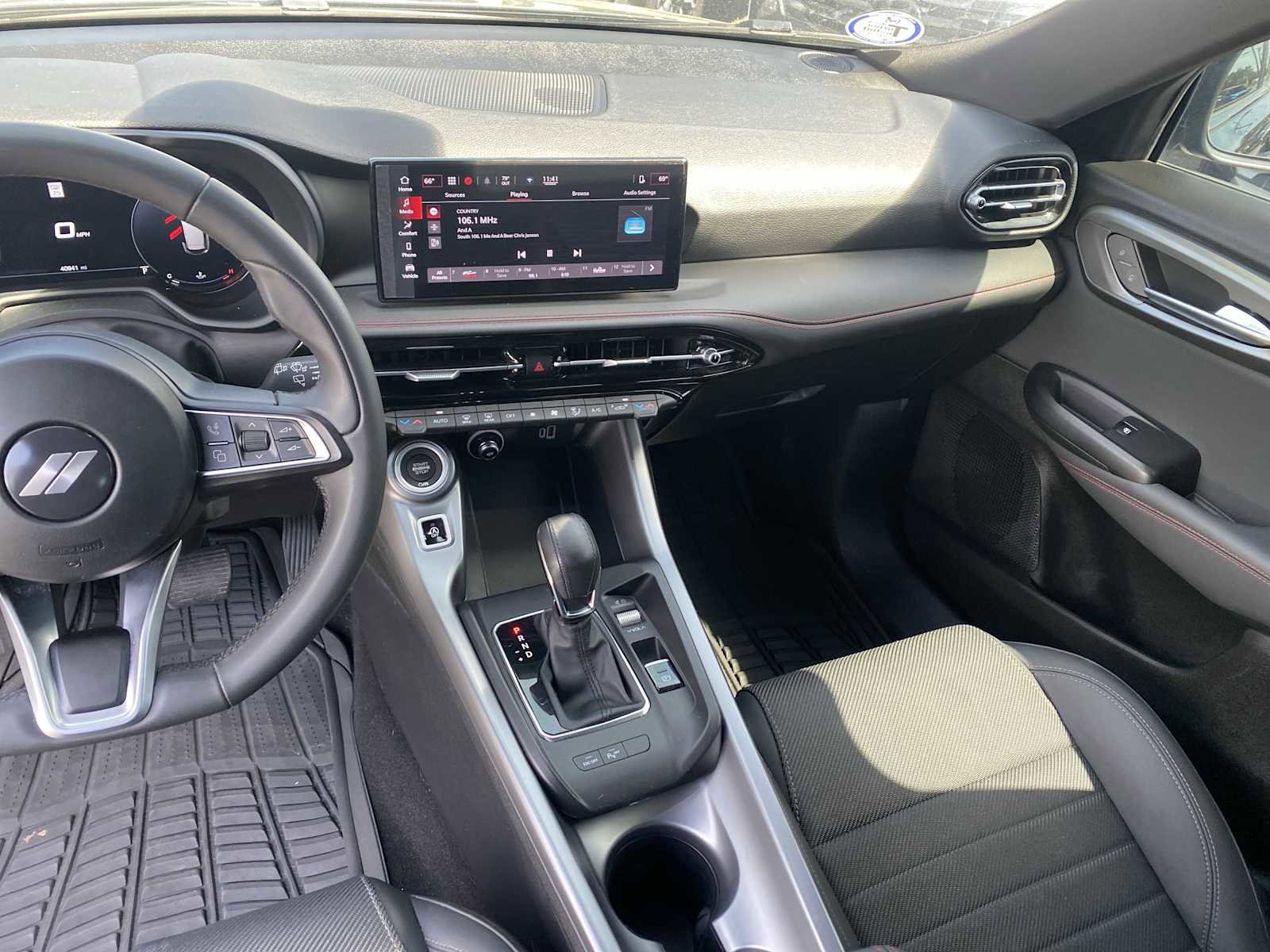 Used 2023 Dodge Hornet GT w/ GT Blacktop Package image 14