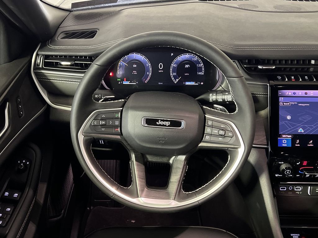 New 2025 Jeep Grand Cherokee Limited w/ Black Appearance Package image 29