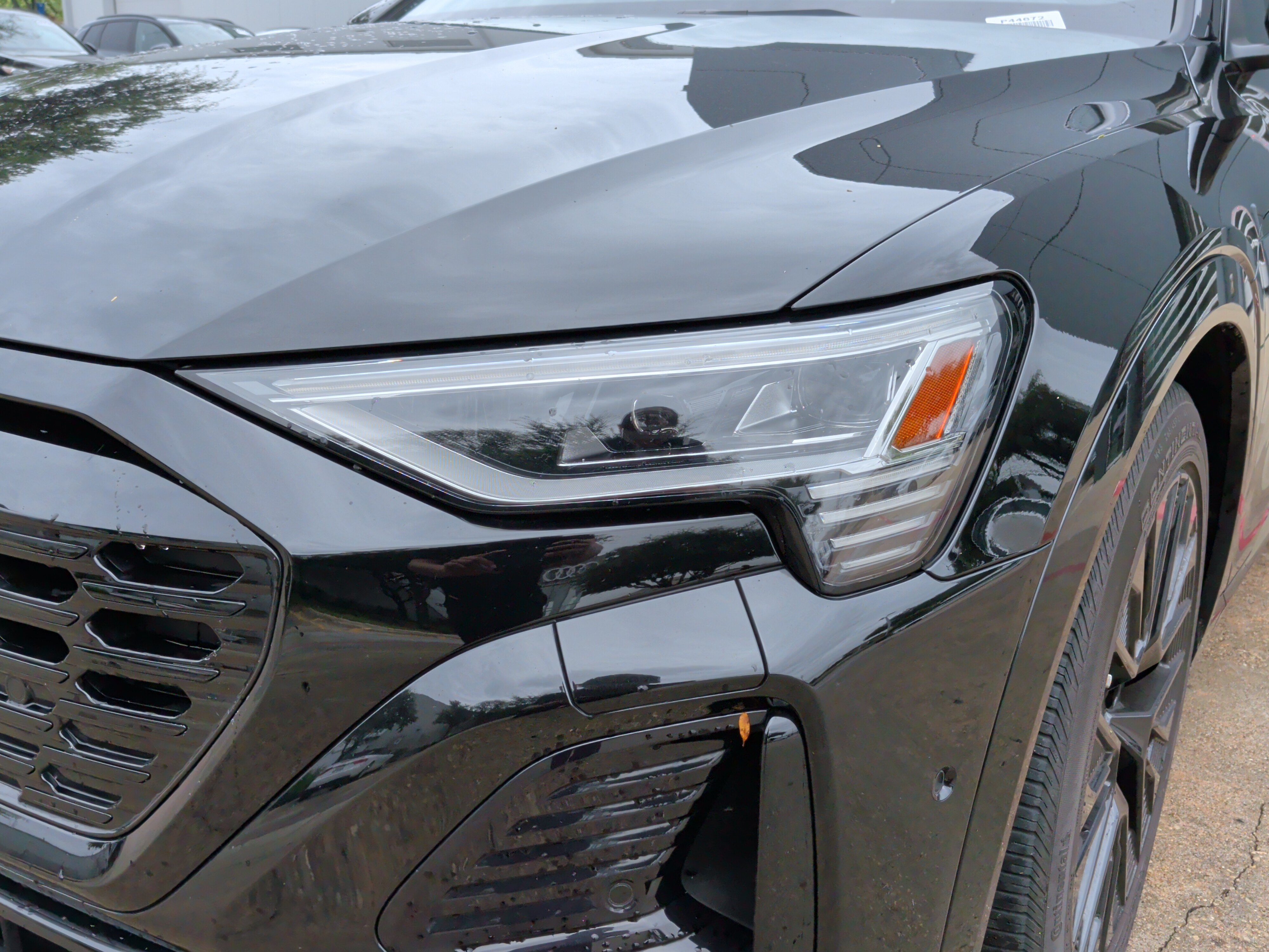 Used 2024 Audi Q8 e-tron Prestige w/ Prestige Package AWD/4WD image 6