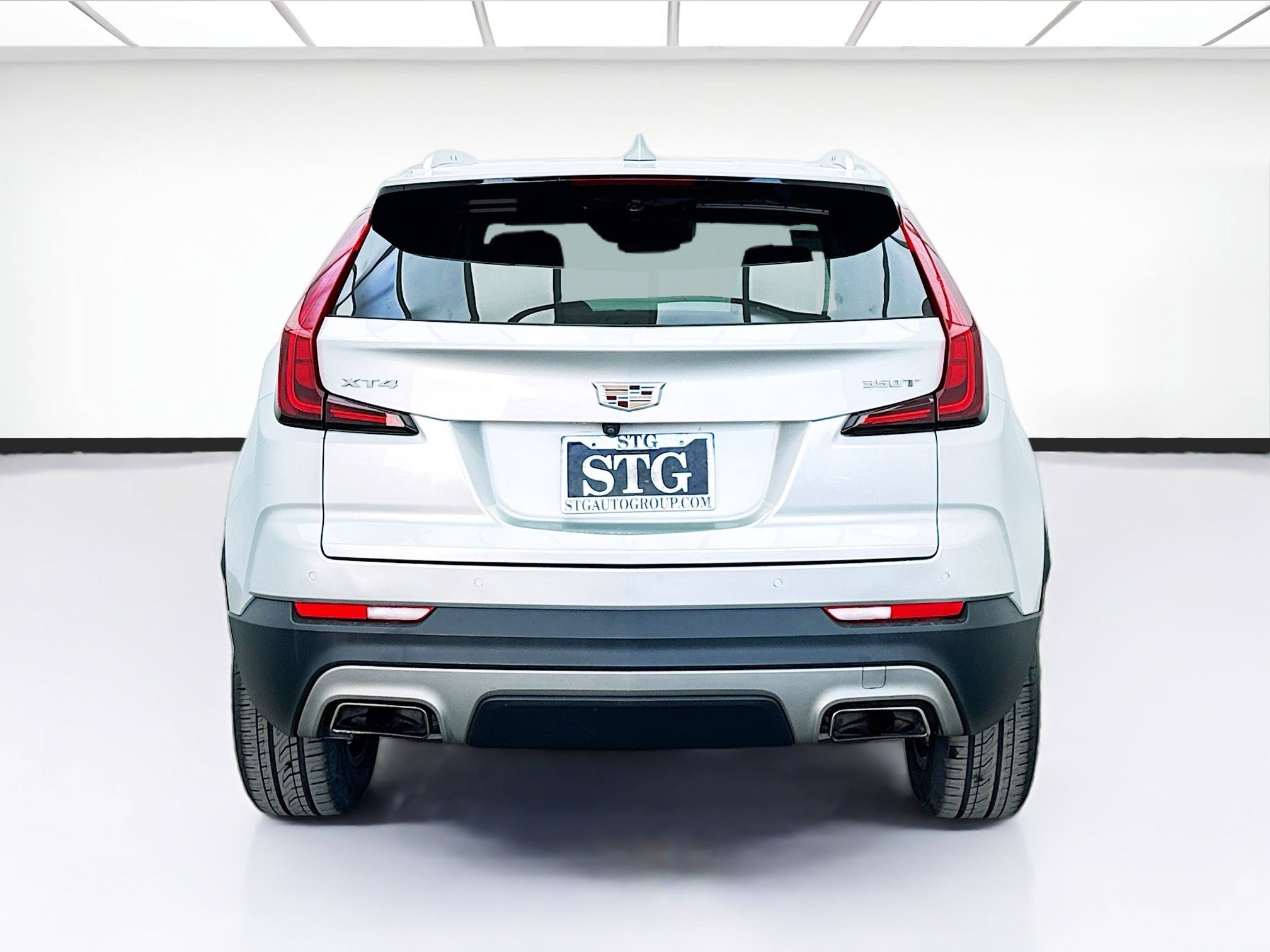 Used 2022 Cadillac XT4 Premium Luxury w/ Safety Alert Package image 5