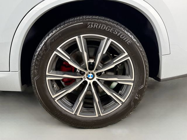 Used 2024 BMW X5 xDrive40i w/ M Sport Package AWD/4WD image 31
