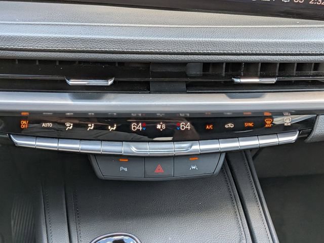 Used 2025 Cadillac XT4 Premium Luxury FWD image 25