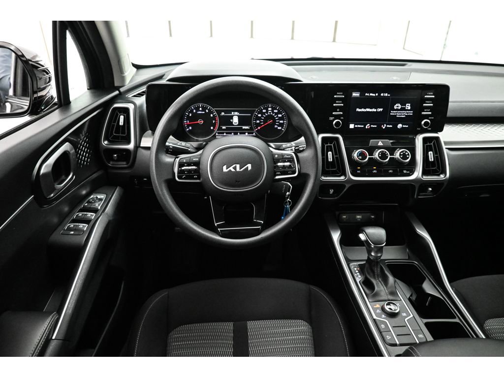 Used 2022 Kia Sorento LX AWD/4WD image 15