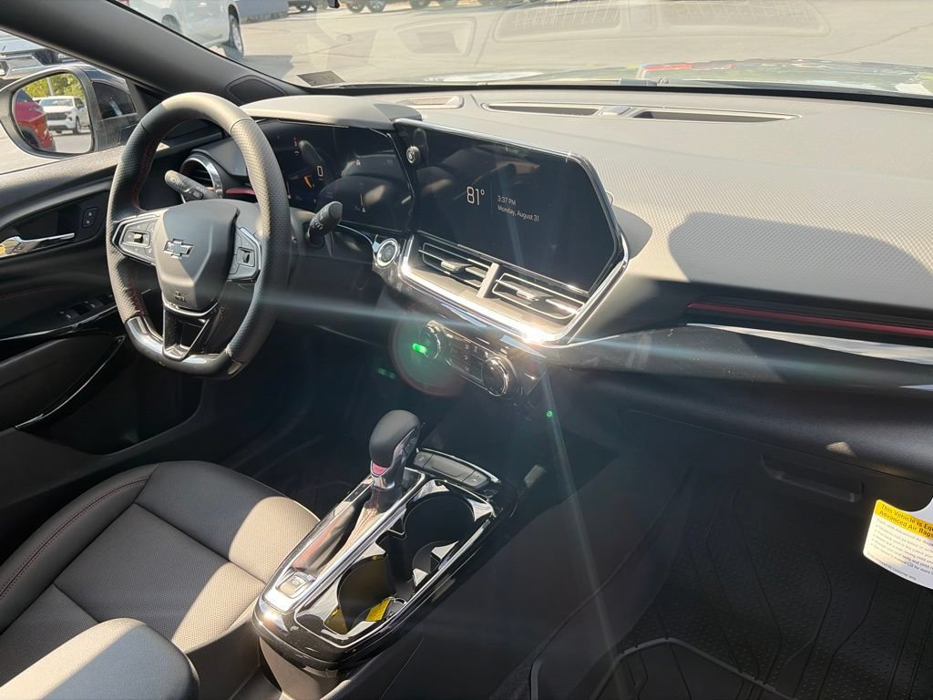 New 2026 Chevrolet Trax RS w/ Driver Confidence Package FWD image 35