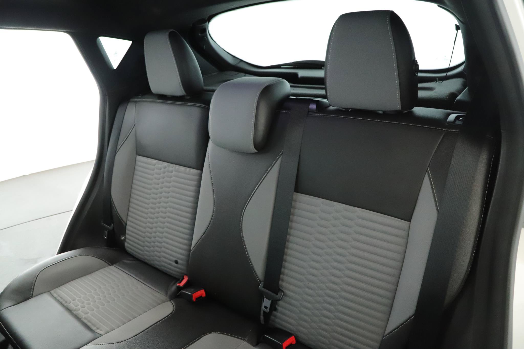 Used 2016 Ford Fiesta ST w/ ST Recaro Package FWD image 5