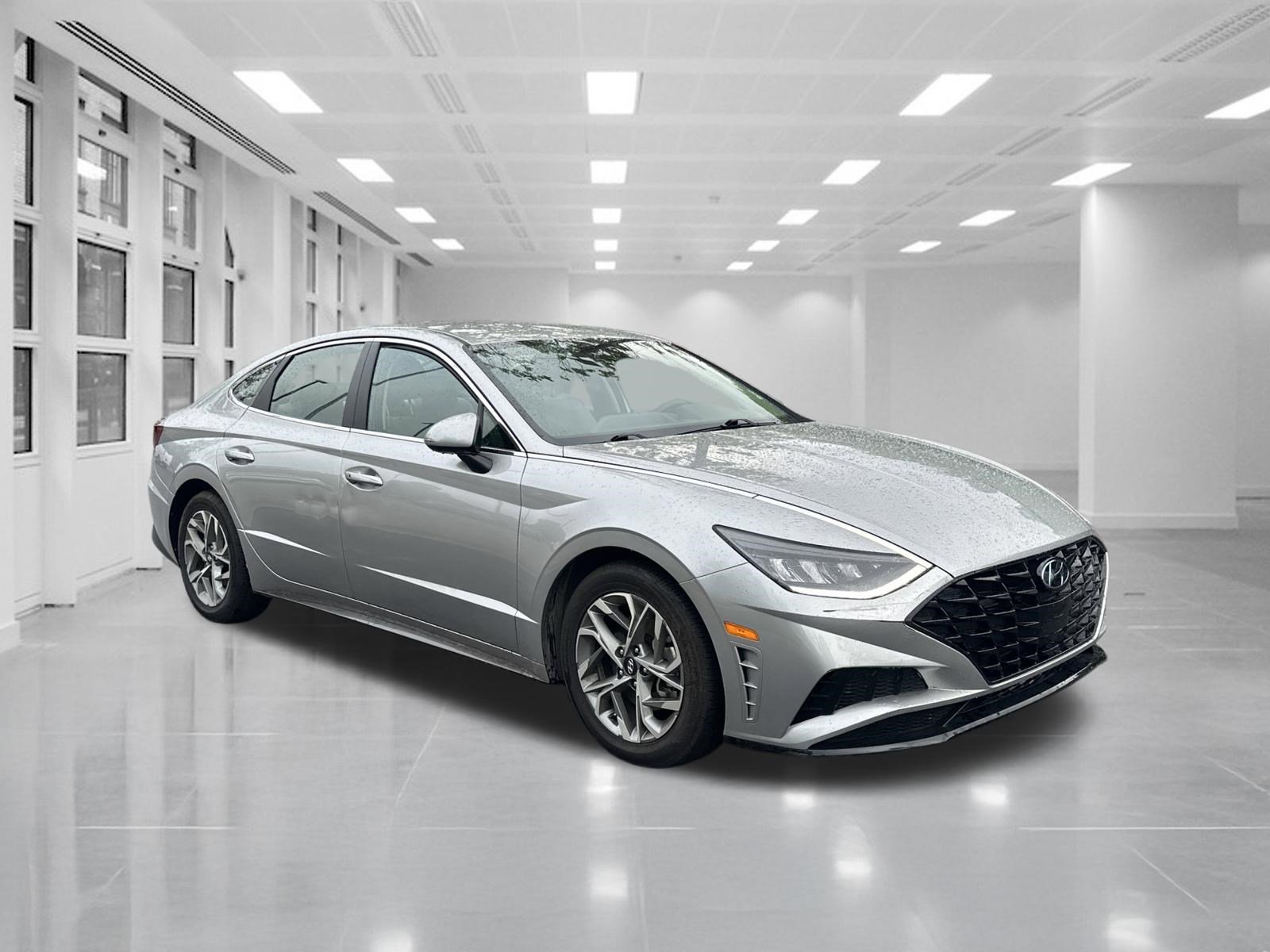 Used 2020 Hyundai Sonata SEL w/ Cargo Package FWD image 3