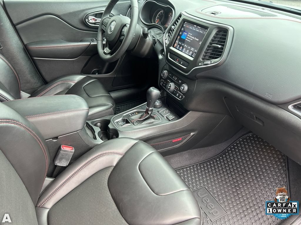Used 2022 Jeep Cherokee Trailhawk AWD/4WD image 12