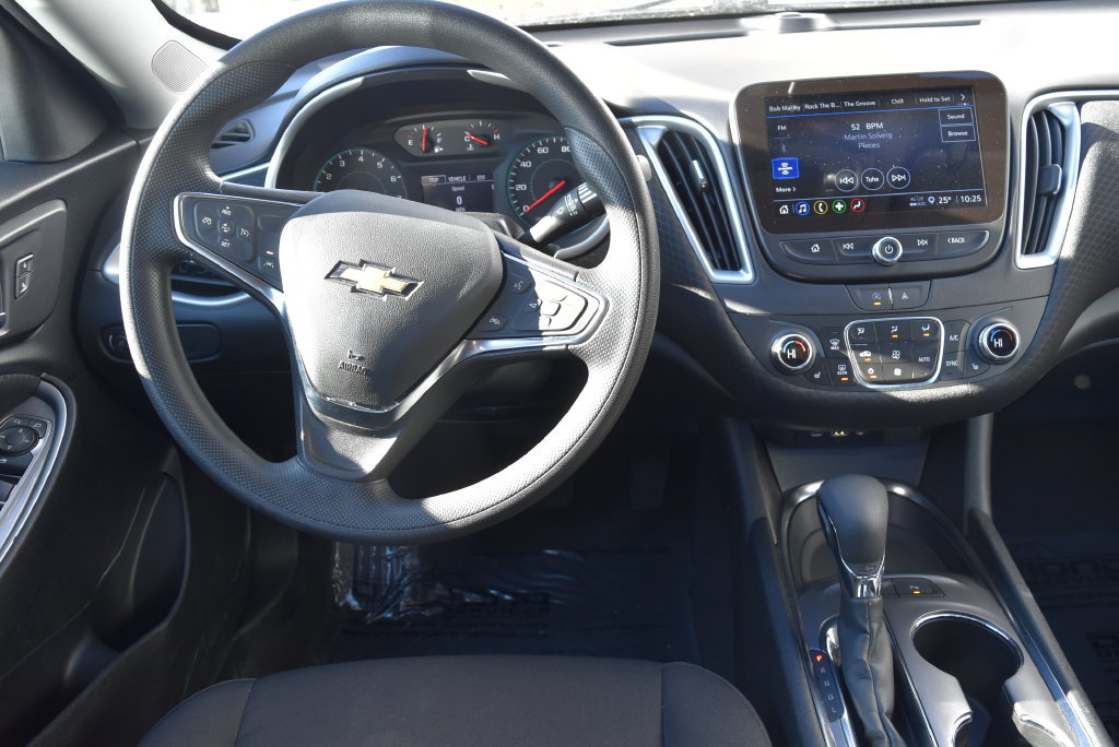 Used 2024 Chevrolet Malibu LT FWD image 11