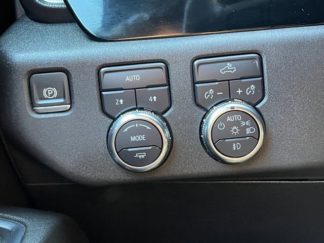 Used 2024 GMC Sierra 1500 Elevation w/ LPO, Elevation Black Package image 14