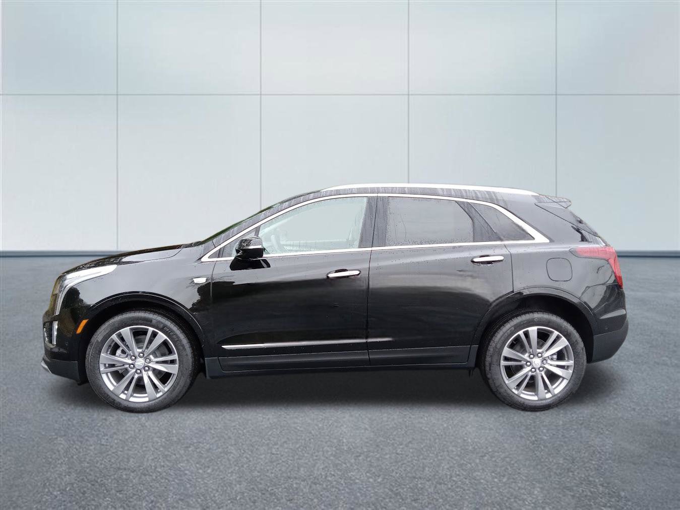 New 2026 Cadillac XT5 Premium Luxury w/ Driver Assist Package AWD/4WD image 2