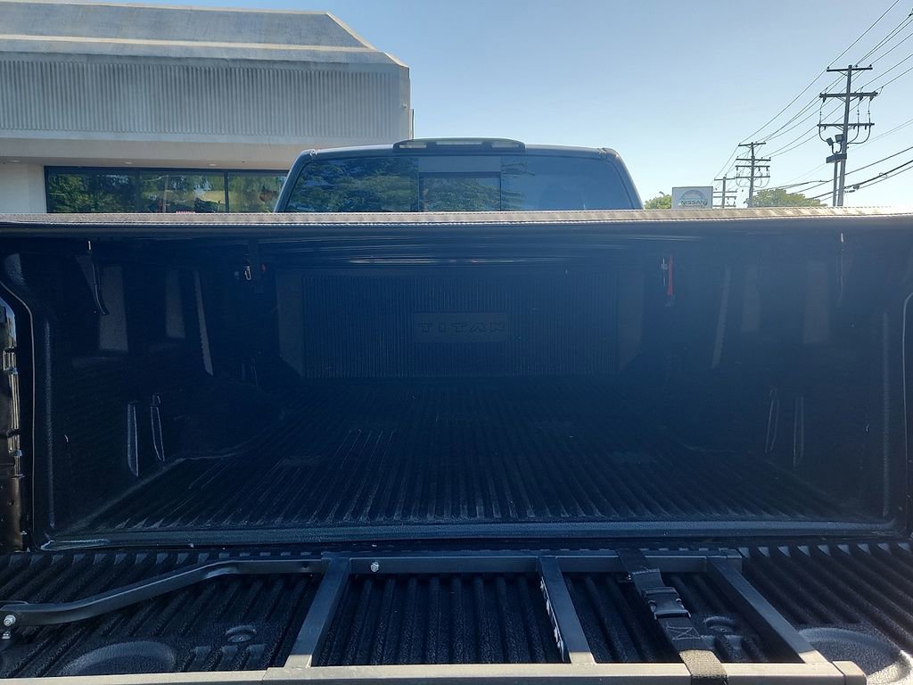 Used 2017 Nissan Titan SV AWD/4WD image 29
