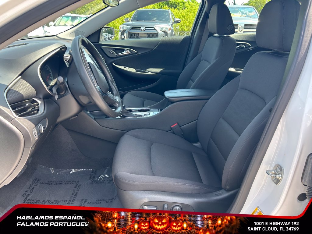 Used 2025 Chevrolet Malibu LT FWD image 12