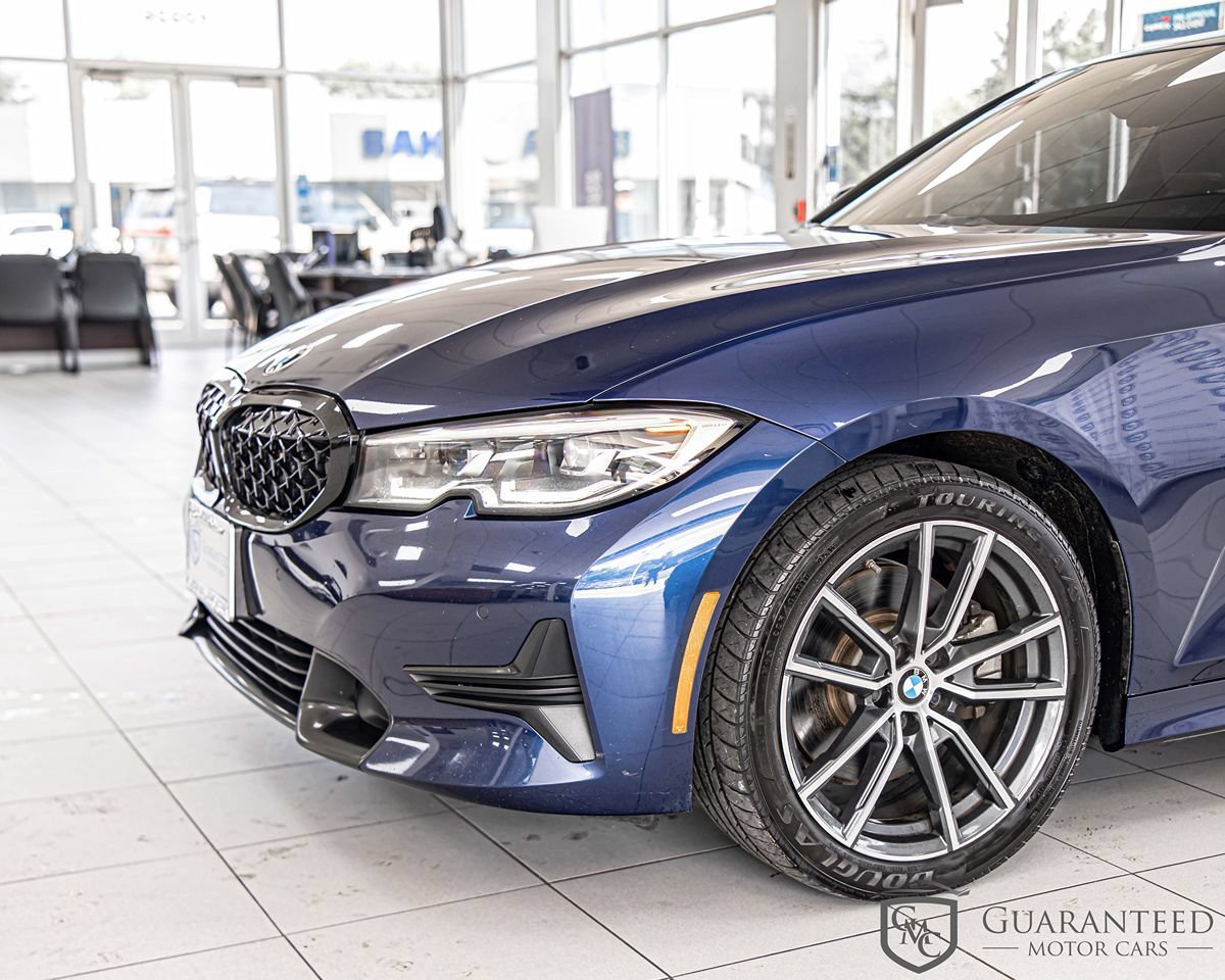 Used 2019 BMW 330i xDrive Sedan w/ Convenience Package AWD/4WD image 5