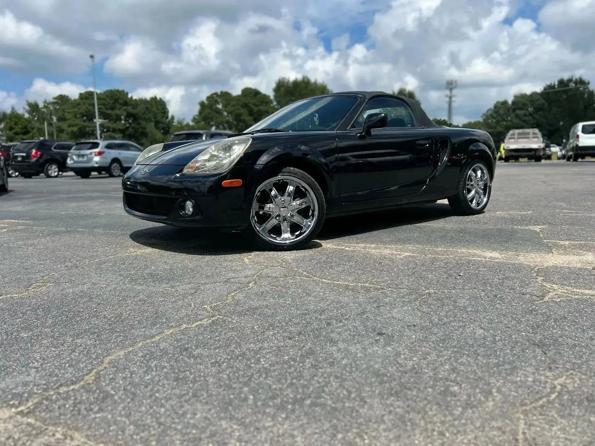 Used 2003 Toyota MR2 RWD image 3