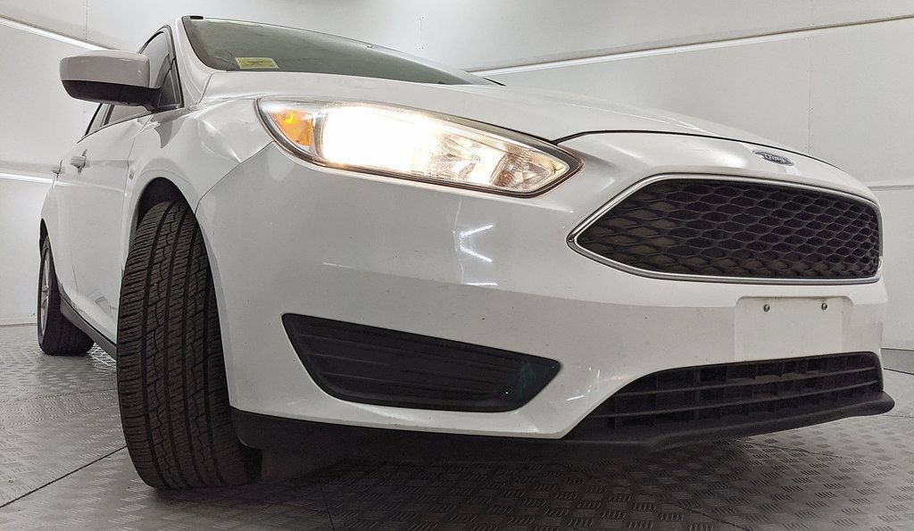 Used 2018 Ford Focus SE FWD image 21