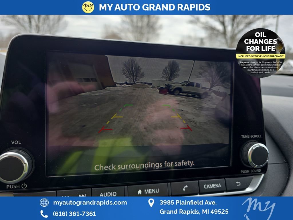 Used 2024 Nissan Rogue SV image 21