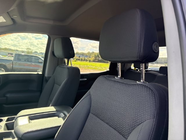 Used 2021 Chevrolet Silverado 1500 Custom Trail Boss AWD/4WD image 9
