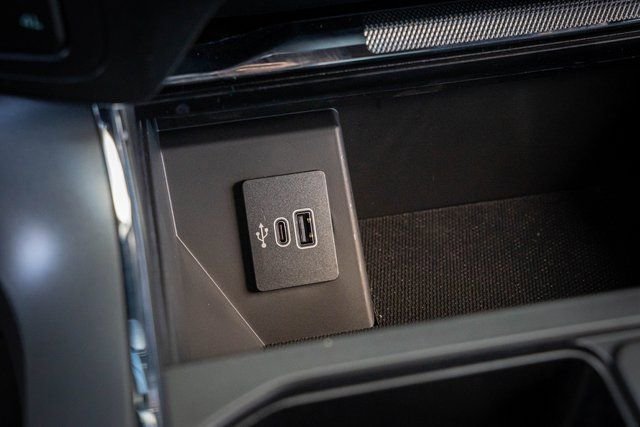 New 2025 Ford F150 Lariat w/ Equipment Group 501A Mid image 25