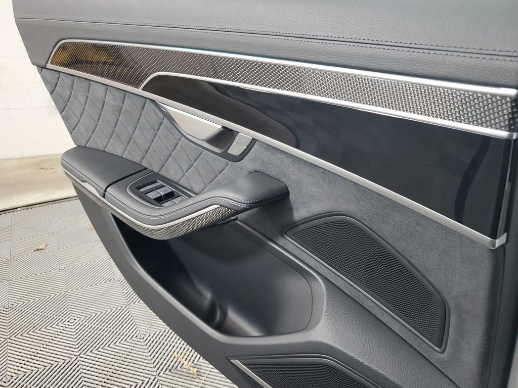 Used 2023 Audi S8 w/ S8 Executive Package image 17