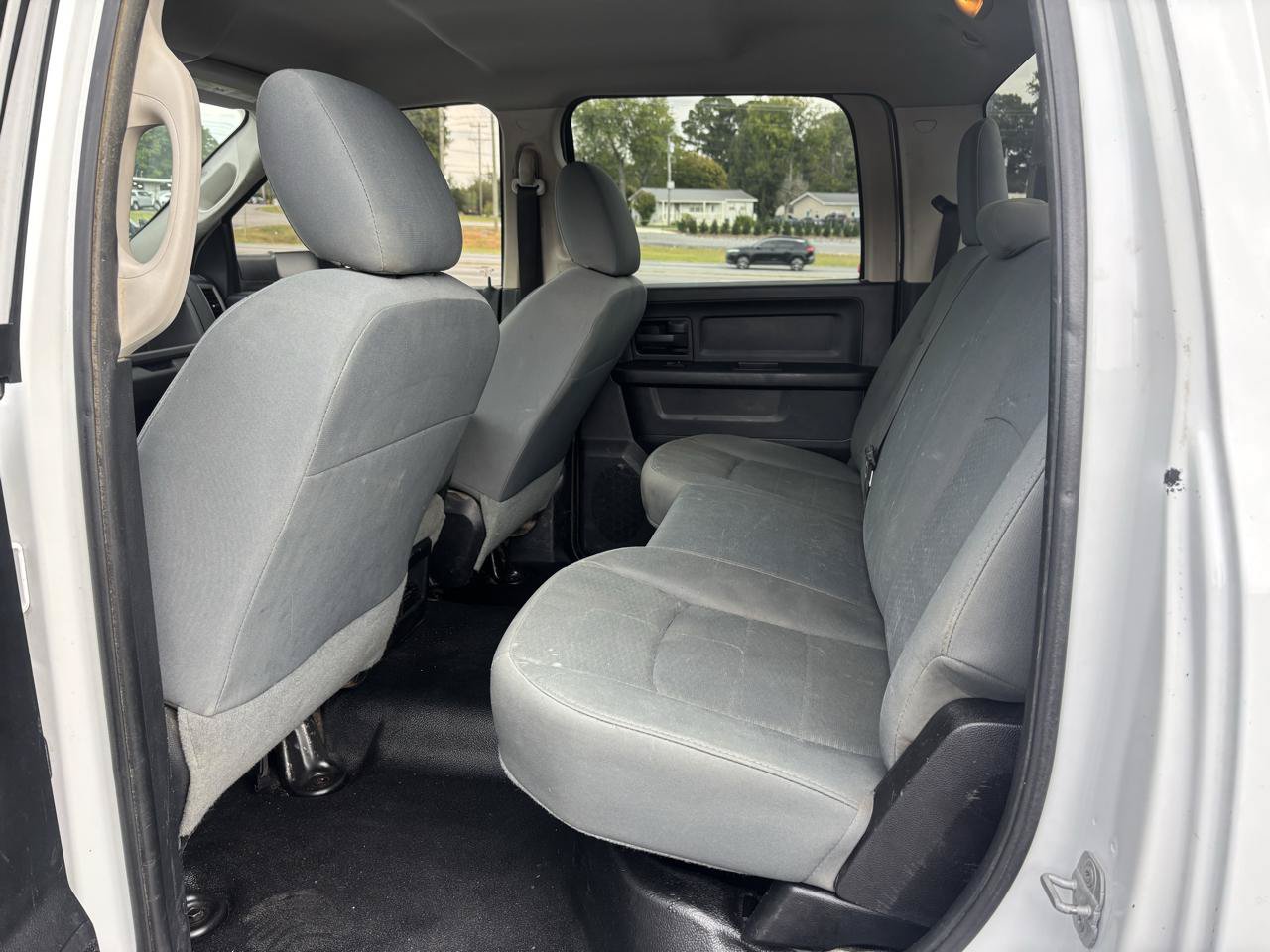 Used 2014 RAM 3500 Tradesman w/ Chrome Appearance Group AWD/4WD image 11