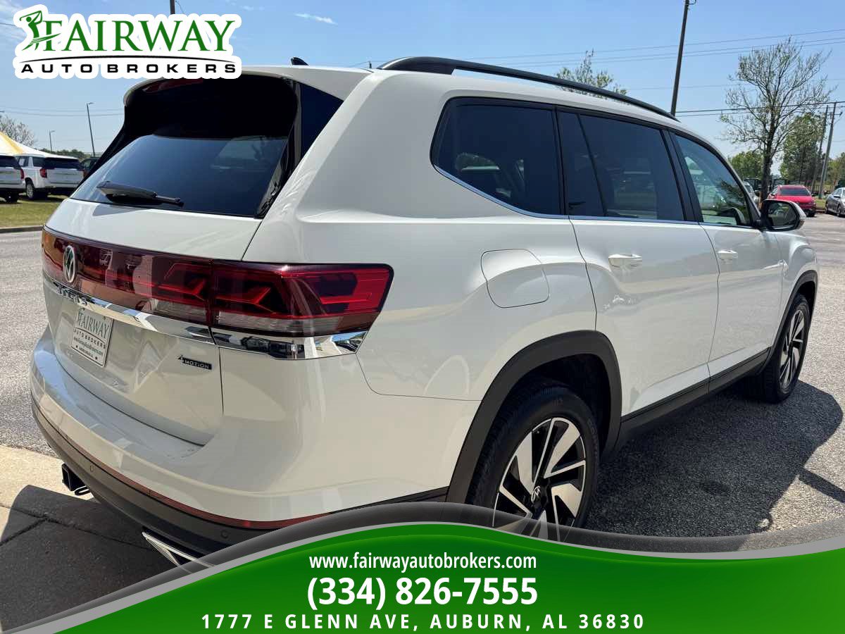 Used 2025 Volkswagen Atlas SE AWD/4WD image 6
