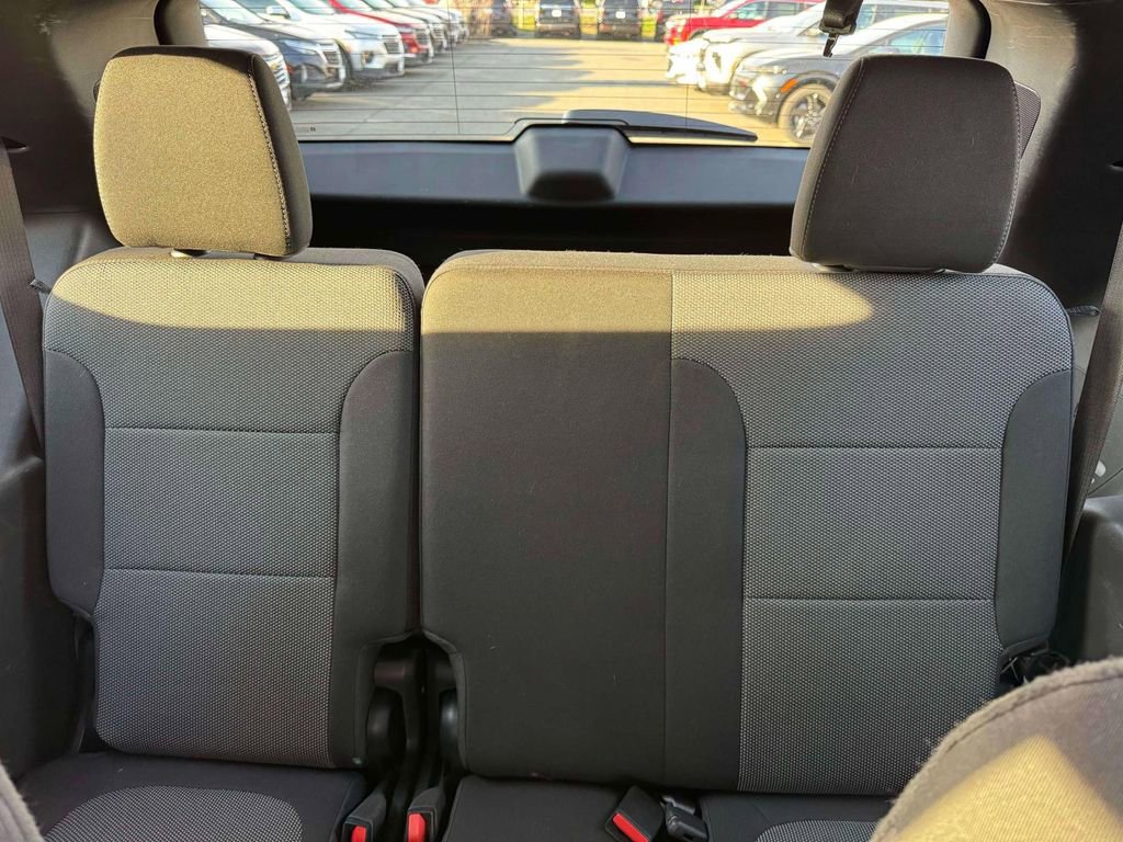 Used 2023 Chevrolet Traverse LT FWD image 15