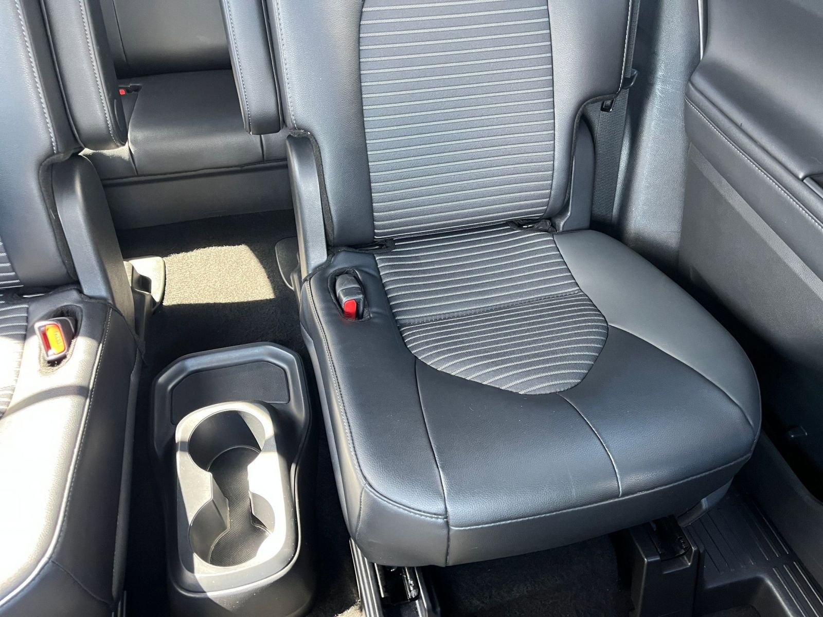 Used 2025 Toyota Highlander XSE image 40