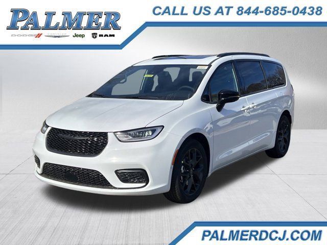 New 2026 Chrysler Pacifica Limited