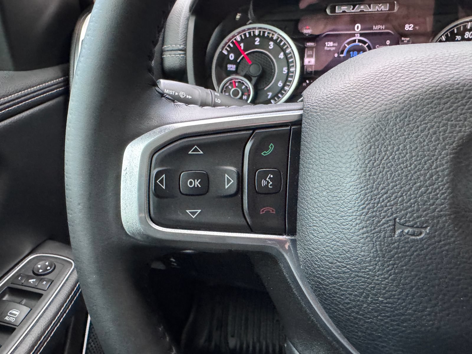Used 2022 RAM 1500 Laramie AWD/4WD image 16